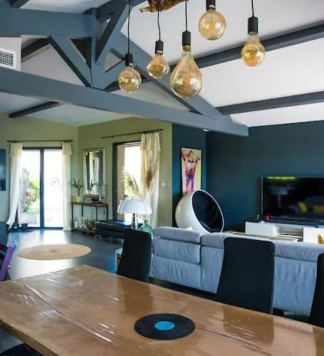 250 M2, Piscine A 10 Minutes De Toulouse *